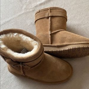 Girls Bearpaw Boots NWOT sz 11